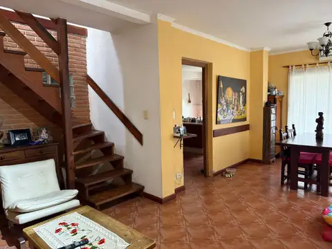 Depto Tipo Casa en Venta 40 años