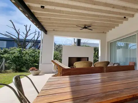 Casa en Alquiler Temporal en Las Liebres, USD 5.000