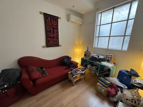 Luminoso departamento de 2 ambientes en venta en Almagro