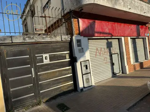 Depto Tipo Casa en Venta en Los Hornos, USD 170.000