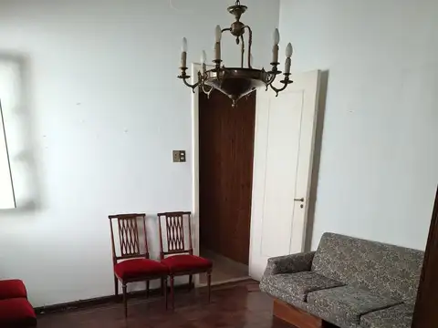 Depto Tipo Casa en Venta 56 años