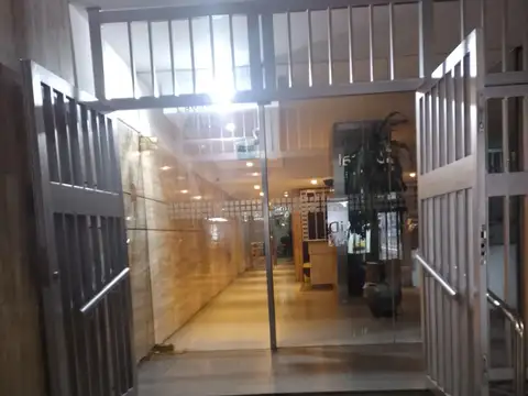 Oportunidad. Oficina en alquiler en PB Lavalle peatonal 70 m2