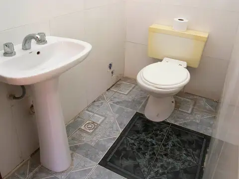CASA VENTA SOBRE AVENIDA AUTODROMO APTA CREDITO