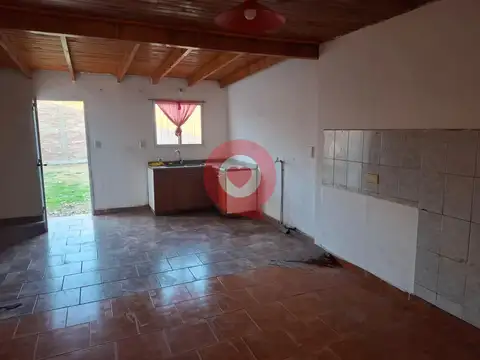 Casa 3 ambientes con 1 baño