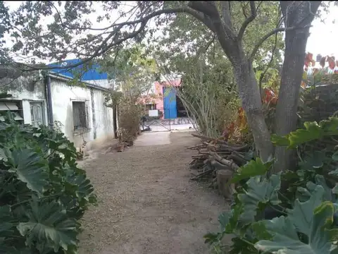 Oportunidad en Tostado, casa a remodelar, ubicación céntrica.