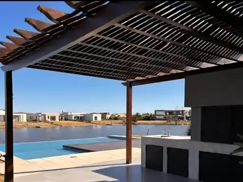 Casa en Alquiler en San Sebastian, USD 1.500