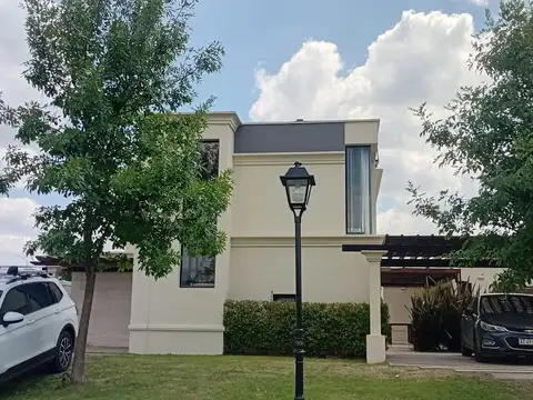 Casa en Alquiler A Estrenar