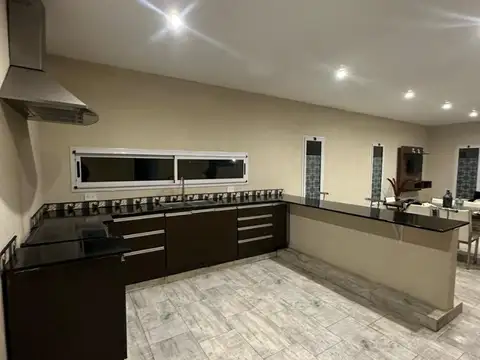 Venta Casa en Santo Domingo 3 Dormitorios Canning