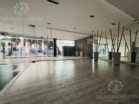 DEPARTAMENTO DOS AMBIENTES Y MEDIO | AMPLIO BALCON Y PARRILLA PROPIA | BAULERA