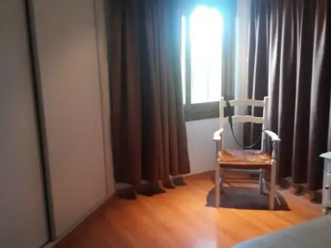 Venta Chalet 4 ambientes con piscina climatizada. Los Pinares