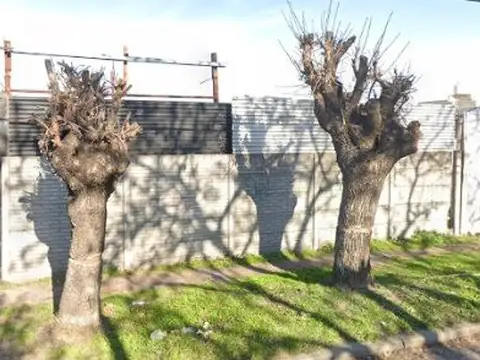 Terreno en venta en Quilmes Oeste, Lavalleja 200