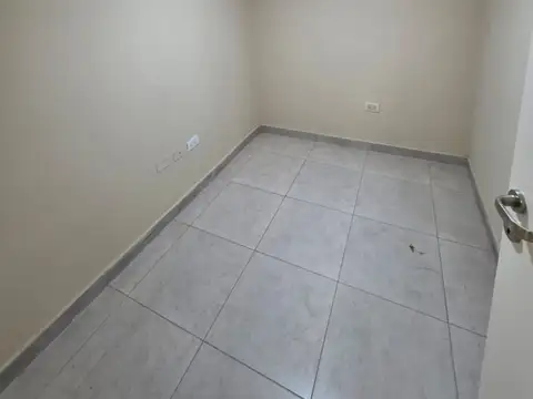 OFICINA EN ALQUILR - PJE 2 DE ABRIL - BARRIO SUR