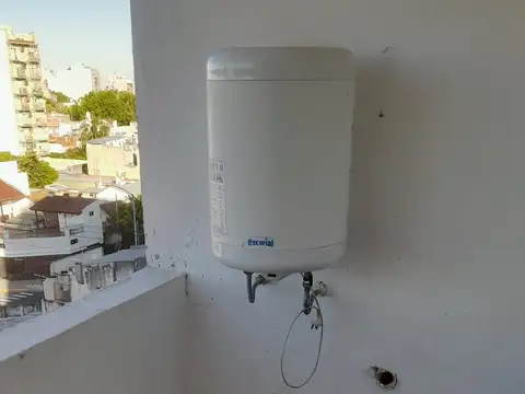 1 AMB MODERNO LUMINOSO CONTRAFTE.