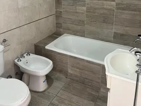 Departamento en Alquiler con 1 cochera