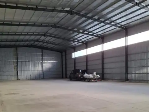 ALQUILO NAVE EN PARQUE INDUSTRIAL POLO 52 920MTS