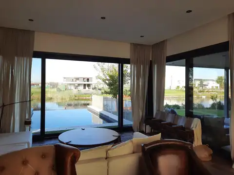 Casa en Venta en Puerto de Escobar, USD 750.000
