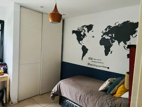 Casa 7 ambientes con 2 baños