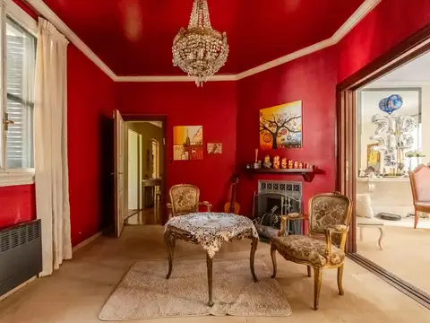 Casa en Alquiler con 3 cocheras
