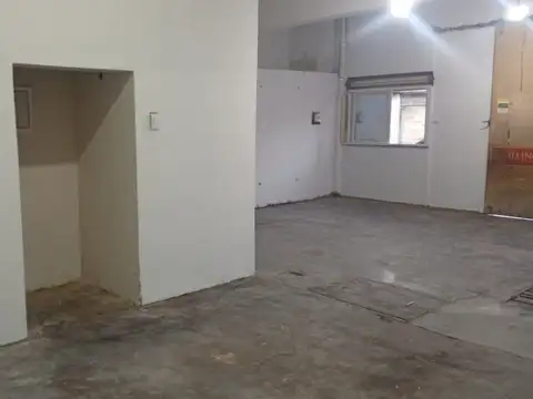 Galpón Multipropósito, en  Liniers