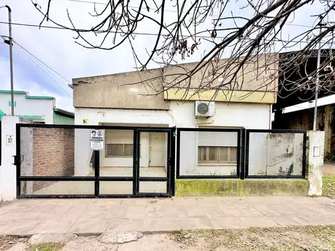 SE VENDE CASA EN MONTE VERA CON 400 M2 DE TERRENO