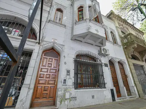 Calle 56 nro 525 entre 5 y 6 al 525 1