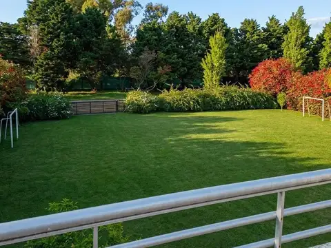 Casa 7 ambientes con 6 baños