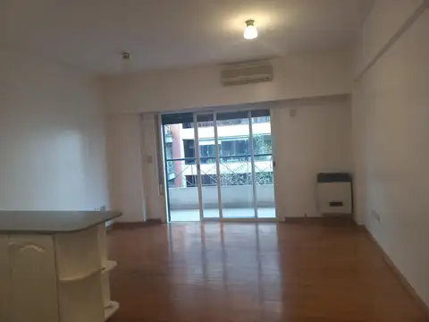 cuba 2800, hermoso semipiso de 2 amb, 43 m2, super luminoso, balcon al frente, impecable estado, a metros del subte D