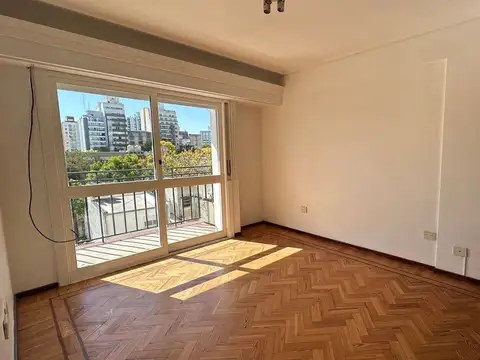 Departamento 6 ambientes con 3 baños