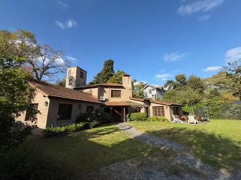 Casa en Venta en la mejor zona de Santa Rita, San Isidro, LA ROTONDA DE CALCAGNO, orientación NORTE. Excelente jardín.