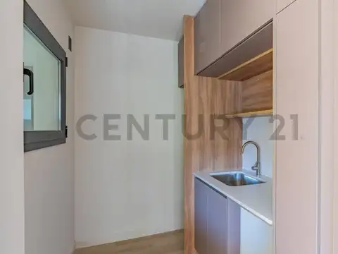 Sarmiento 3300, Piso 0
