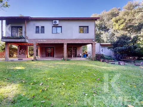 Casa en venta 3 dormitorios en excelente zona en City Bell