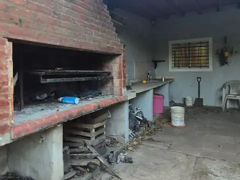 Casa con lote en venta