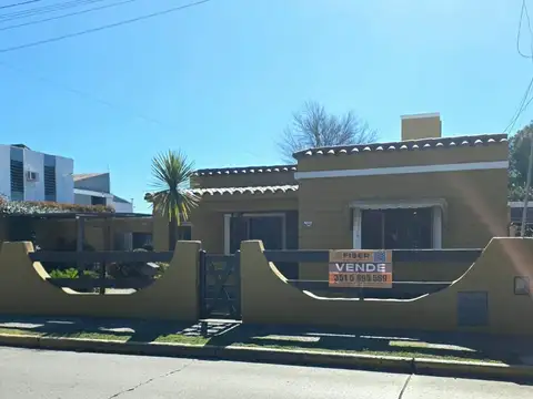 VENTA CASA 3 DORMITORIOS 2 BAÑOS PATIO QUINCHO