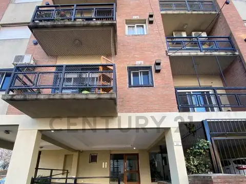 sarmiento 600, Piso 1