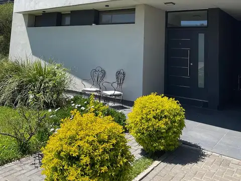 Casa en Venta en San Sebastian, USD 520.000