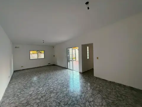 Depto Tipo Casa 2 ambientes con 1 baño