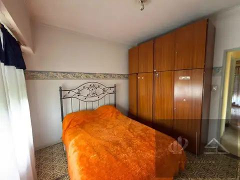 Casa en Alquiler con 2 cocheras