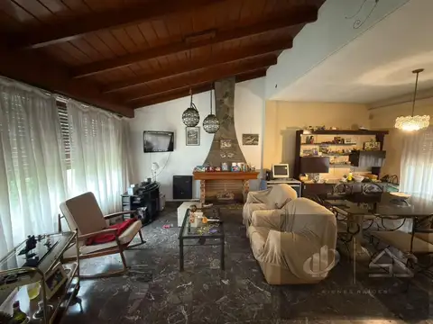 Casa en Alquiler de 3 dormitorios