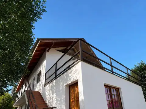 Complejo de 9 departamentos en pleno centro de Villa General Belgrano.