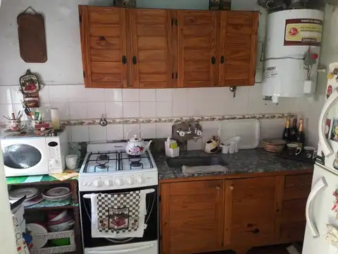 Casa 3 ambientes con 1 baño
