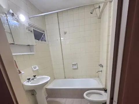 Departamento en Alquiler en Almagro, $ 700.000