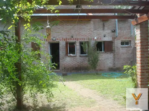 Casa en venta - 3 Dormitorios 2 Baños - La Lucila del Mar