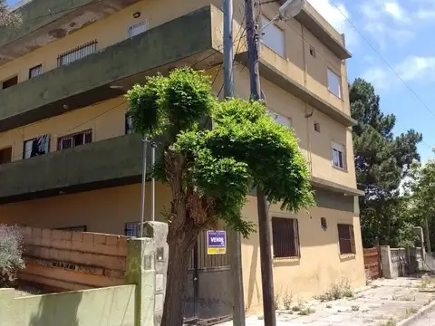 Departamento 2 ambientes PB 1 cuadra del mar en Santa Teresita (120490)