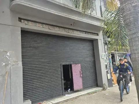 2 Locales venta, estación de Banfield