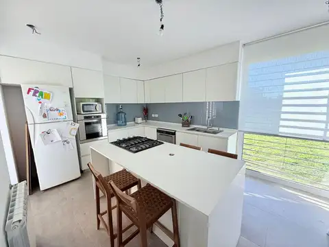 Casa en Venta 3 Dormitorios + Comodín Barrio El Molino Roldan