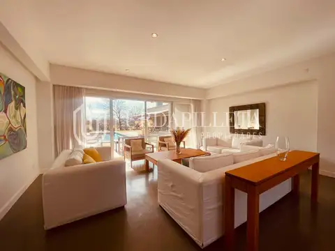 Casa en Alquiler en Pilara, USD 4.500
