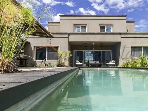 Casa en venta con renta en Pilará- La Berlina
