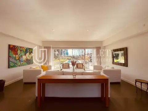 Casa en Alquiler de 4 dormitorios