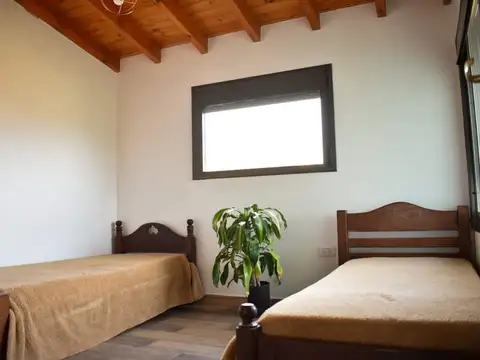 SE VENDE CASA 2 DORMITORIOS  VILLA YACANTO