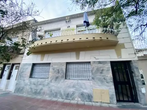 PH 3 Ambientes en Planta Baja al Frente con Patio en Liniers